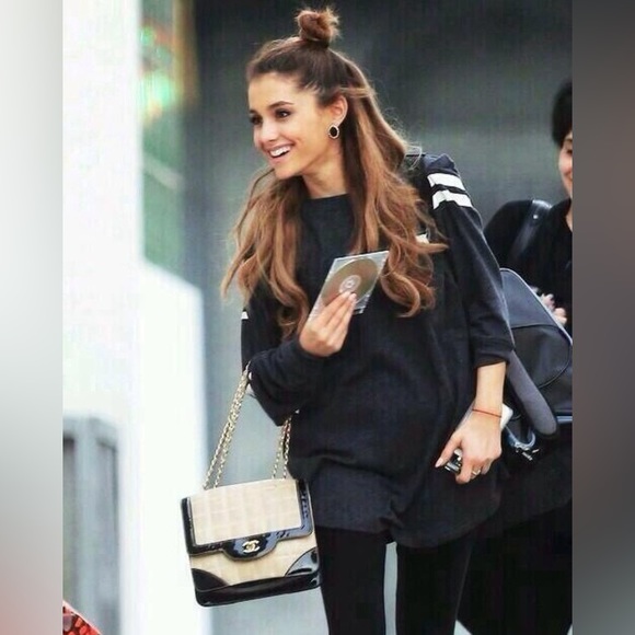 Chanel Square Quilt Flap Bag Vintage - Picture 15 of 16